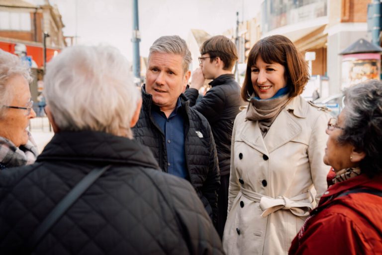 Brits lose faith in Labour over immigration