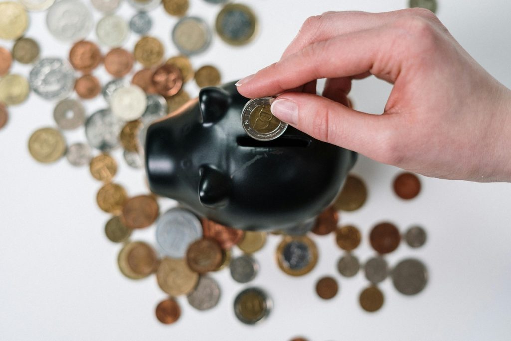 A financial expert explains how to turn £1,000 into £20,000