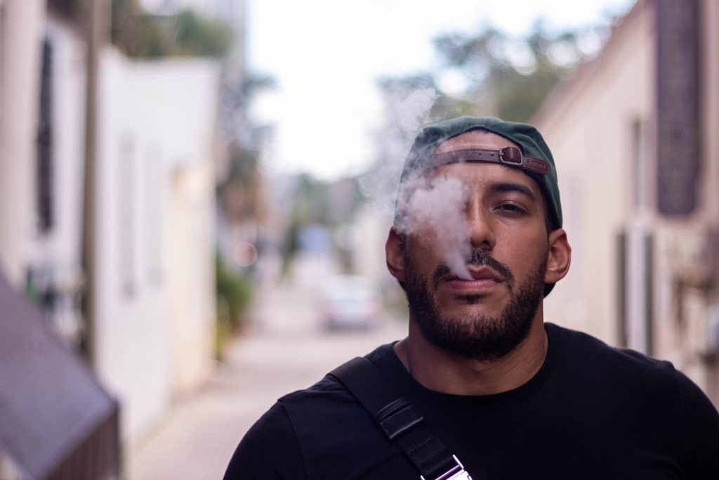 New UK law forces online vape sellers to verify age