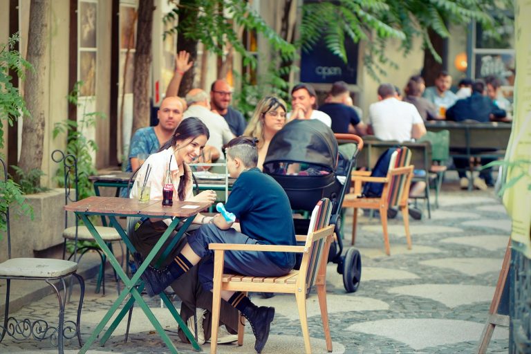 Al fresco dining and drinks to return to London streets this summer