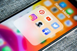 UK arrests ‘influencers’ who offer dodgy financial advice