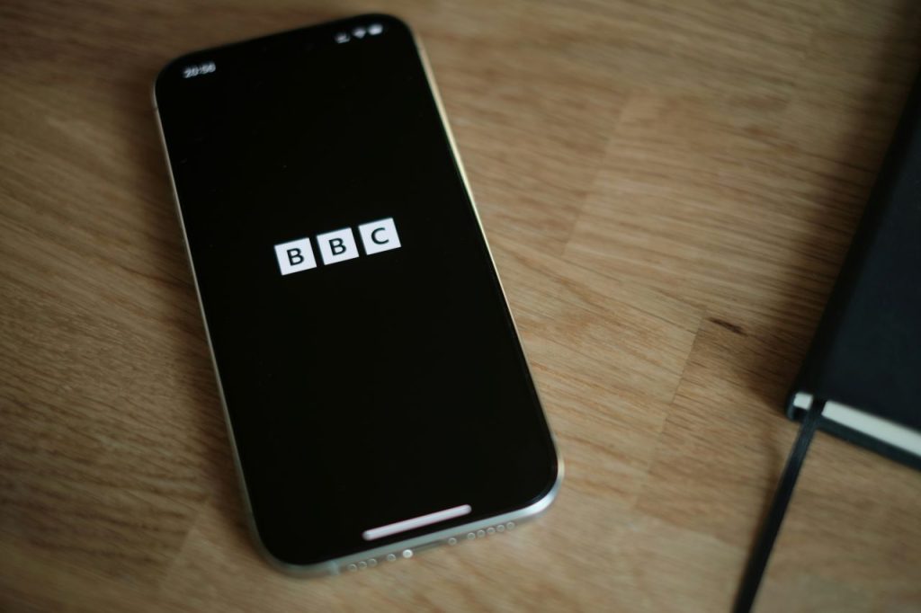 UK MPs want a cheaper TV licence that covers your phone