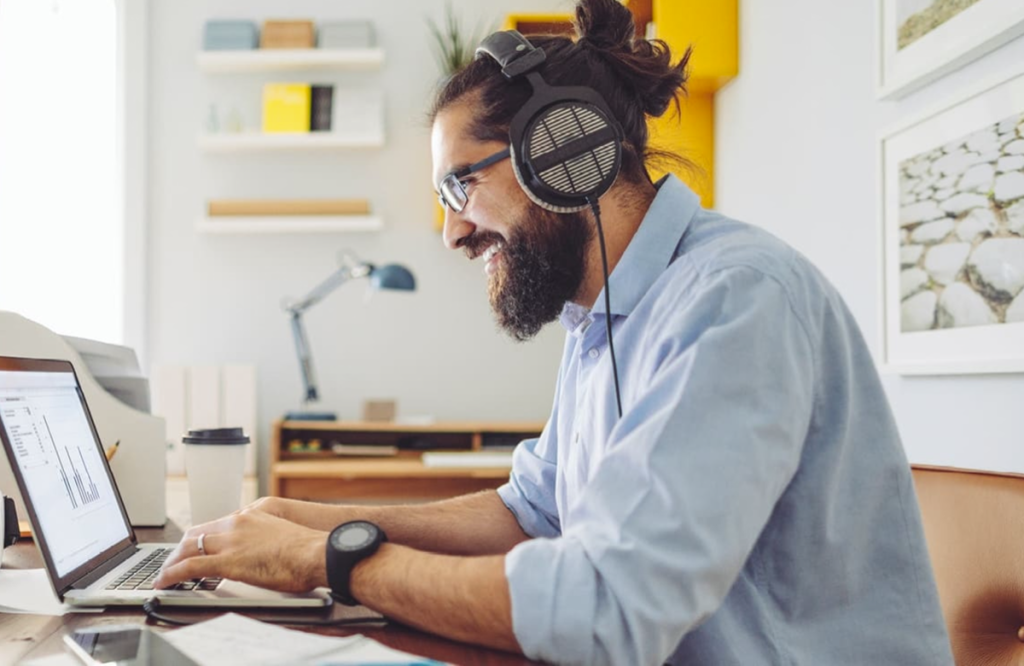 AI Could Automate Most Remote Work by 2030, Report Warns
