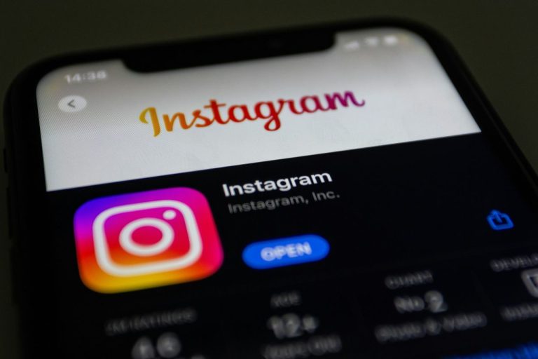 Ad-free Facebook and Instagram coming soon to the UK