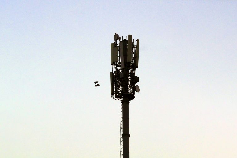 1 dead mast in rural Britain will soon trigger an alert