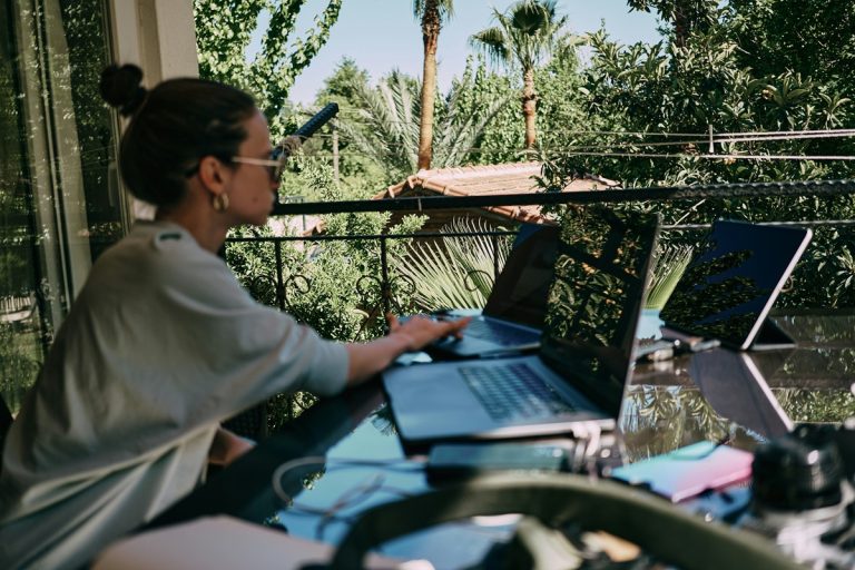 Headache for digital nomads in the UK
