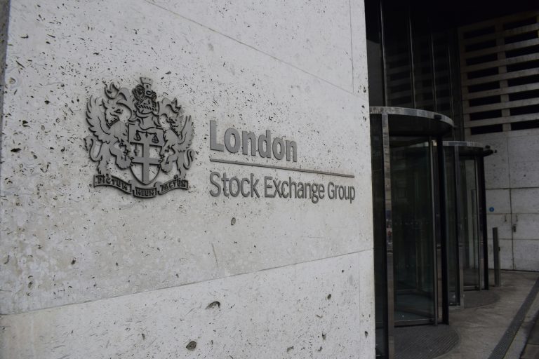 FTSE 100 hits 10,000 mark for first time as UK sees New Year’s rally