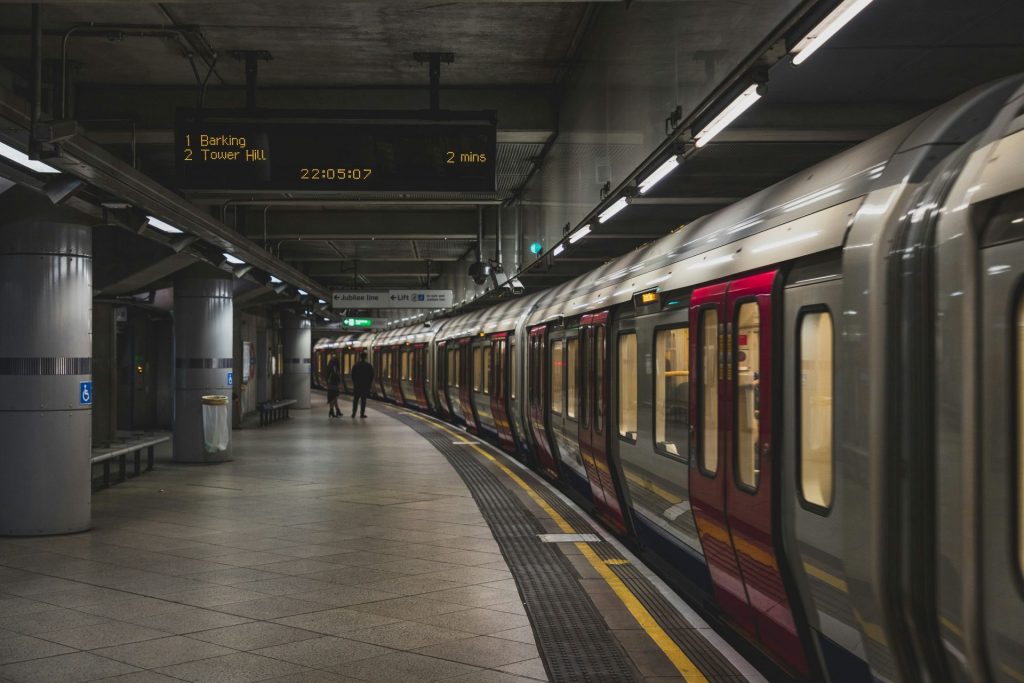 London tube and train disruptions this weekend: 15-17 May
