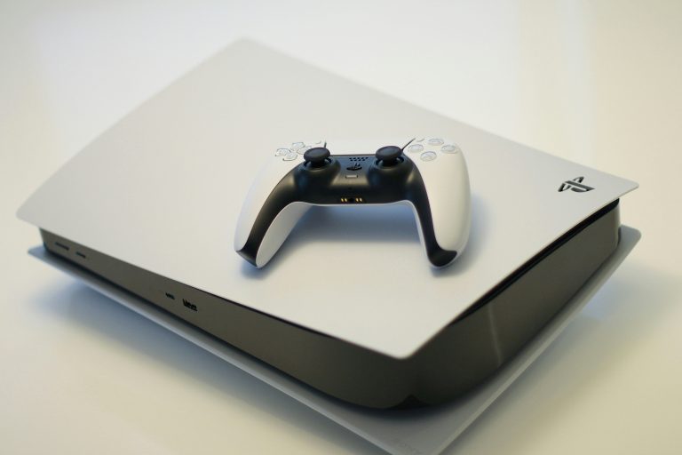 PlayStation to require age verification to play online in the UK