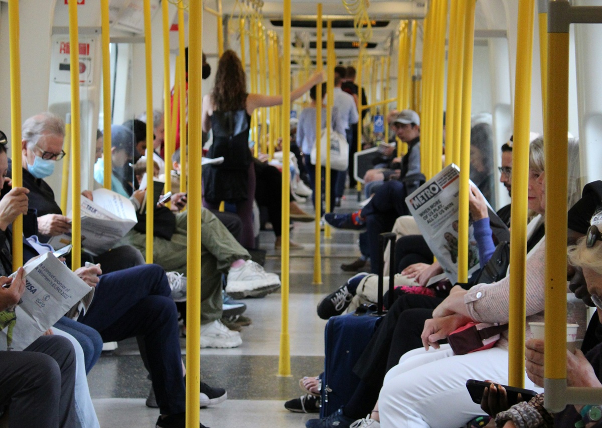 UK jobs market flashes warning signs as payrolled employees drop nearly 100,000 in a year