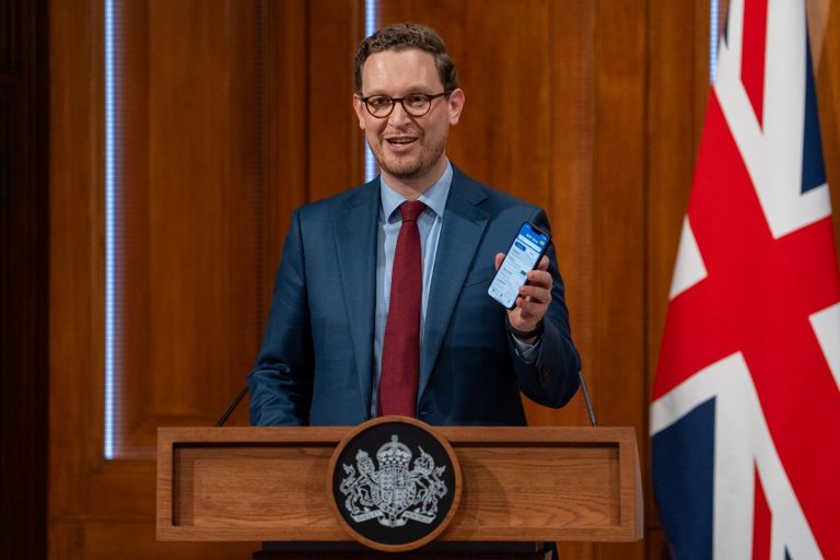 UK to pay citizens £550 to join digital ID panel
