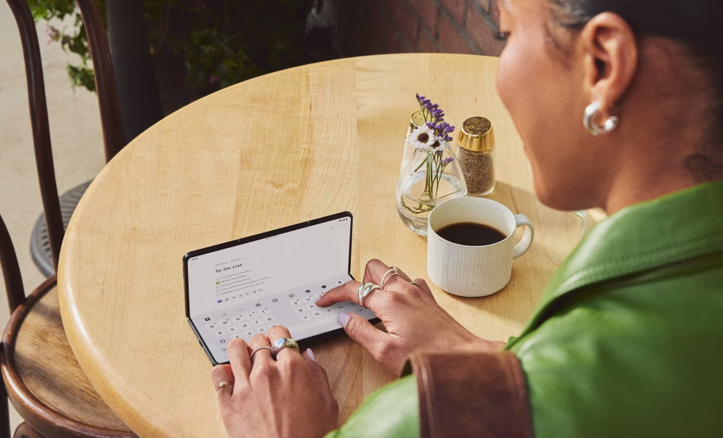 Motorola Razr Fold 3