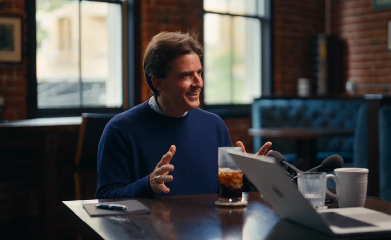 This top hedge fund boss thinks recording every meeting would make the world a better place