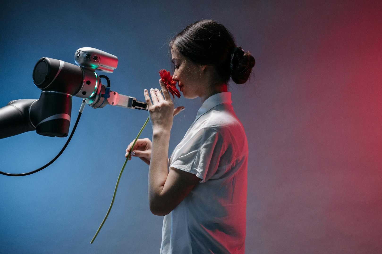 UK adults are relying on AI for emotional support as they withdraw from social media