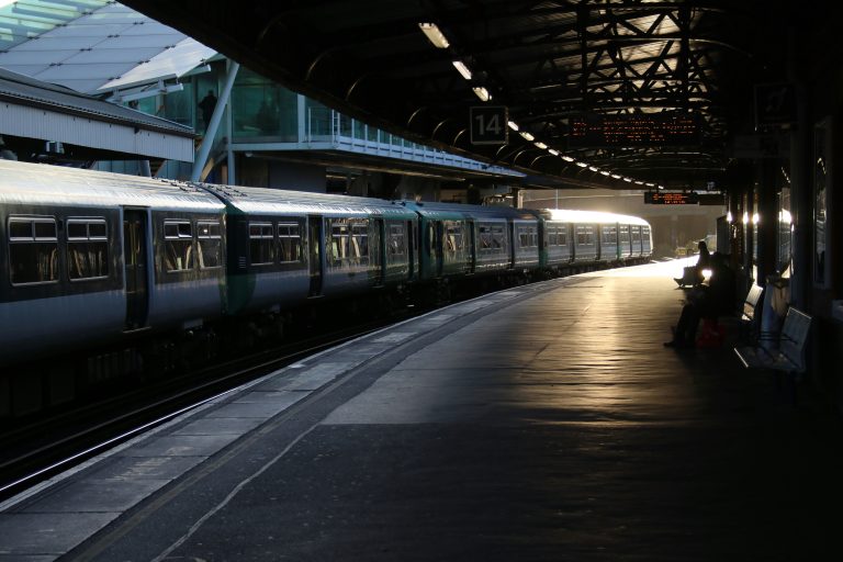 London Victoria, London Bridge, and Clapham Junction to get upgraded mobile coverage