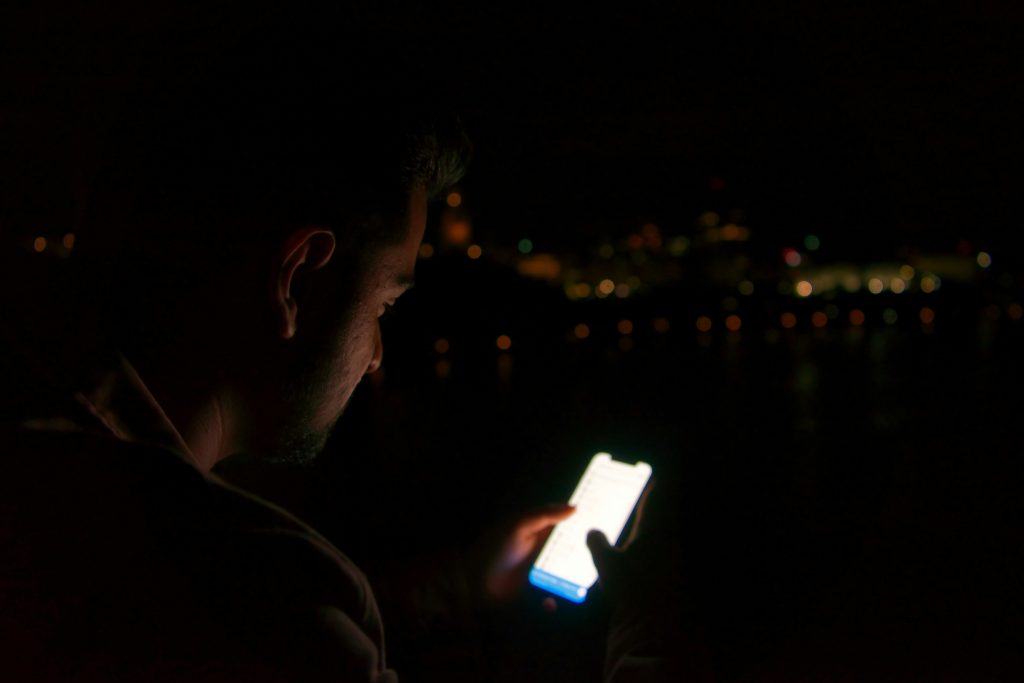 Monday dread keeps Britons doomscrolling on Sunday nights