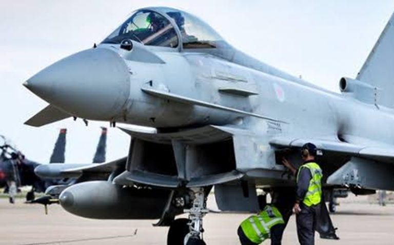 Britain bets billions on AI-powered fighter jets