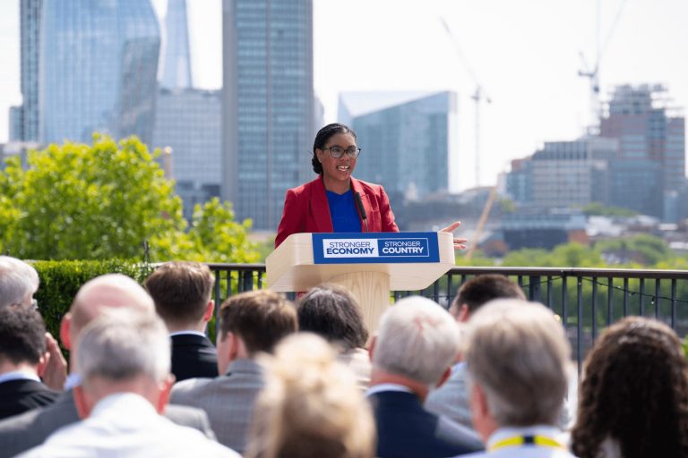 Tories promise to ban foreign nationals from social housing