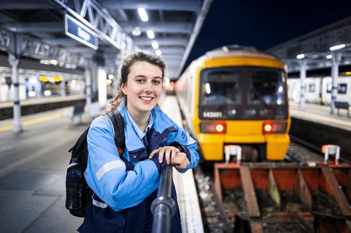 The UK is looking for 18-year old train drivers – here’s what they earn