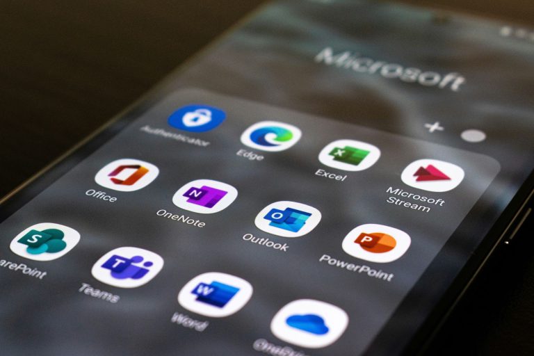 Microsoft Word and Outlook will no longer use AI to finish your sentences