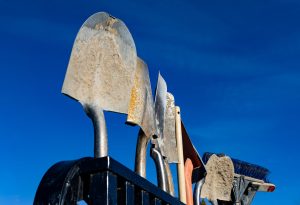 1.6 million kilometres of UK broadband cable is at risk from a spade